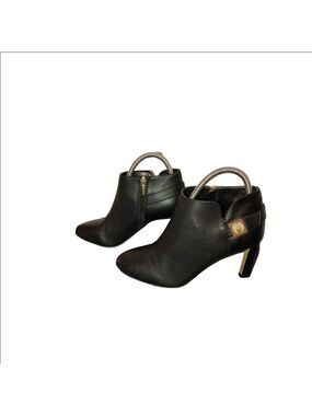 Vince Camuto Lokaire Leather Booties Size 7.5